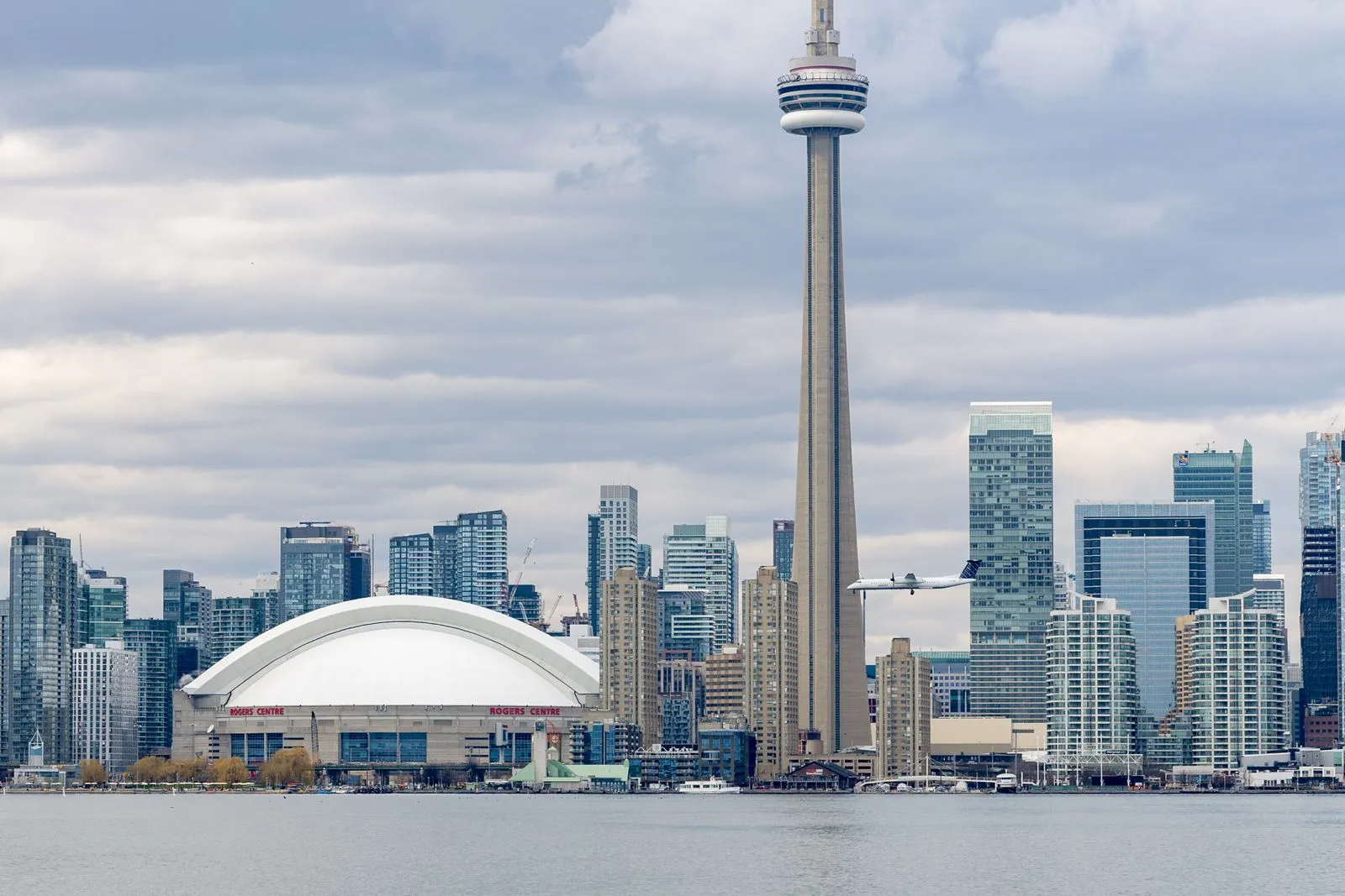The CN Tower and downtown Toronto skyline